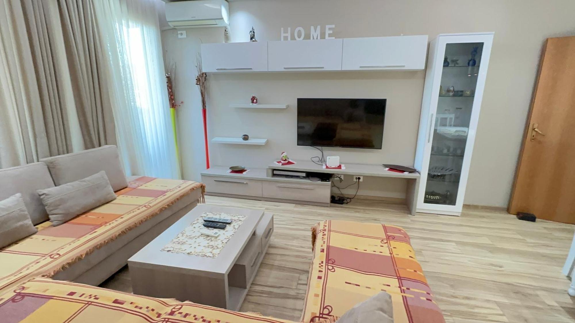 Apartament Square *